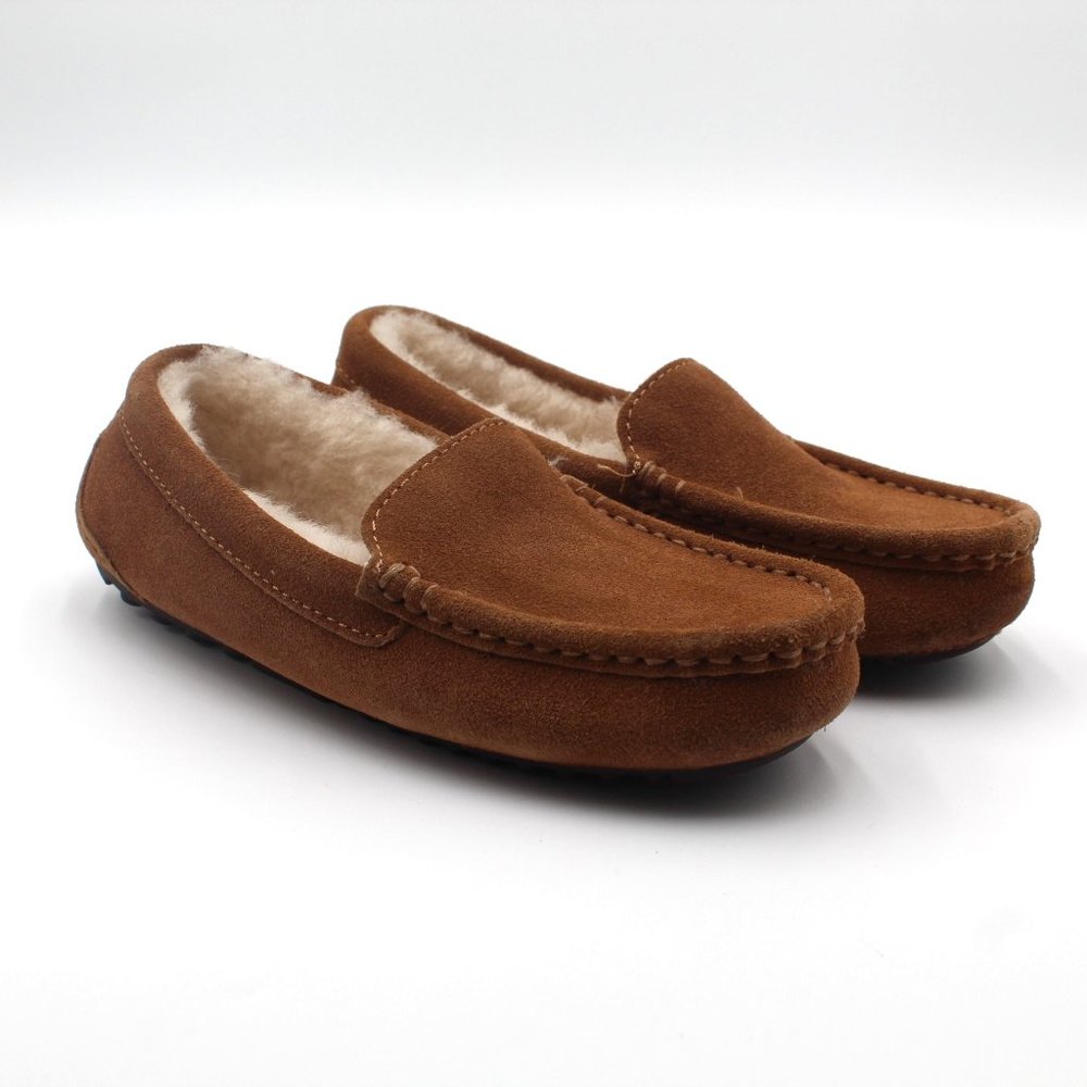 Kids Deluxe By Dearfoams Seude Genuine Shearling Slippers Moccasin Size 1 EUC